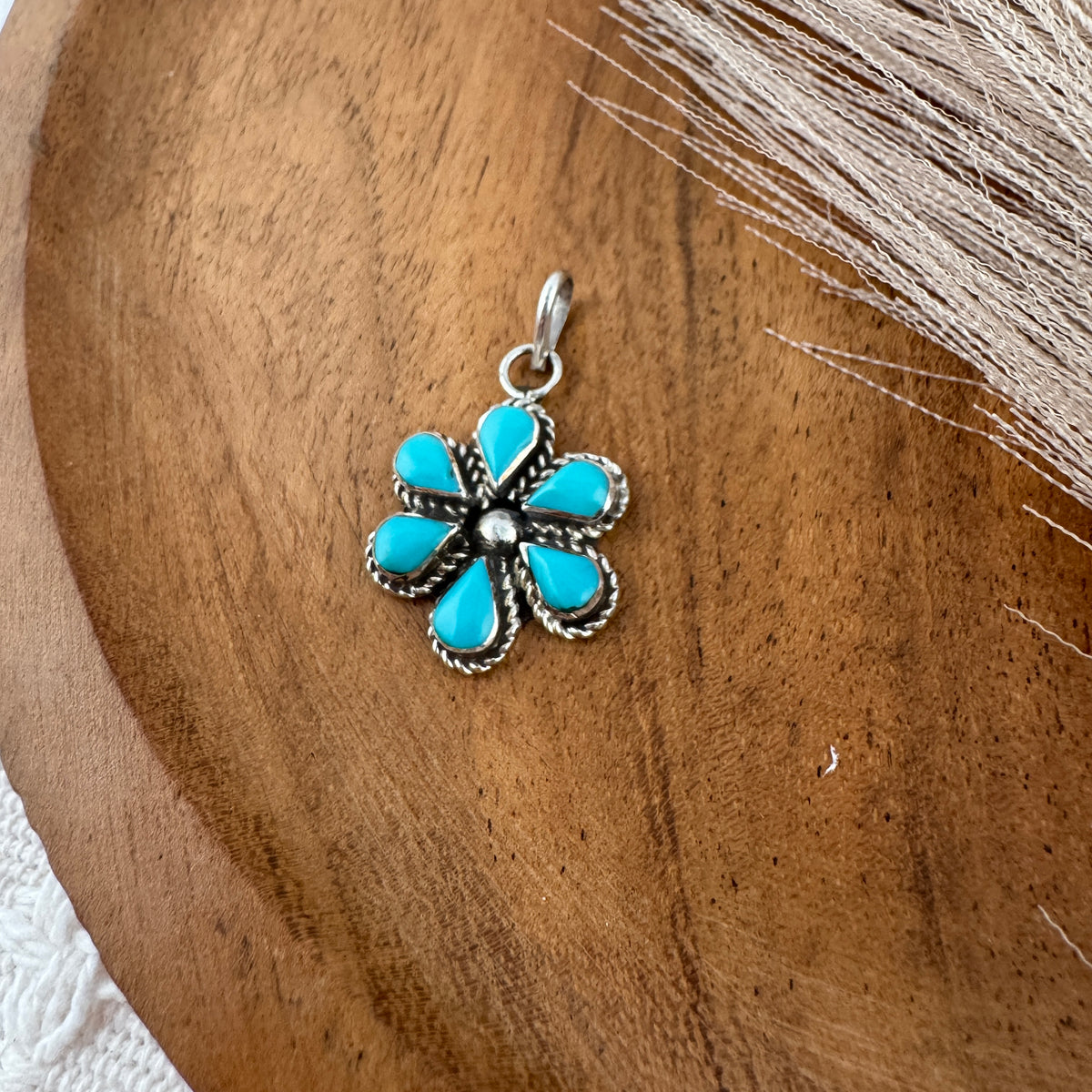 Zuni Kingman Turquoise Flower Pendant