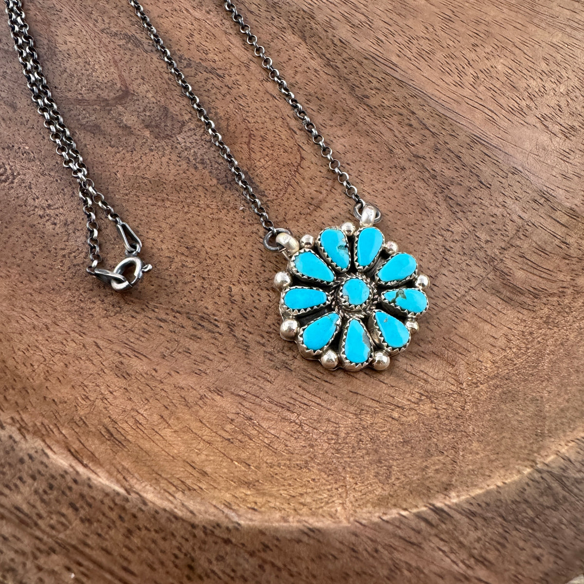Kingman Turquoise Flower Neckalce